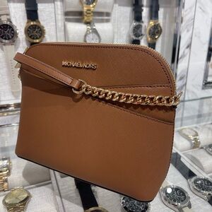 MICHAEL KORS Jet Set Travel Medium Dome XCROSS XBODY Crossbody Bag
Luggage 
NWT